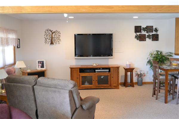 8 Theresa Road Stoneham, MA 02180 - Photo 5 of 28 Gallery Image 5