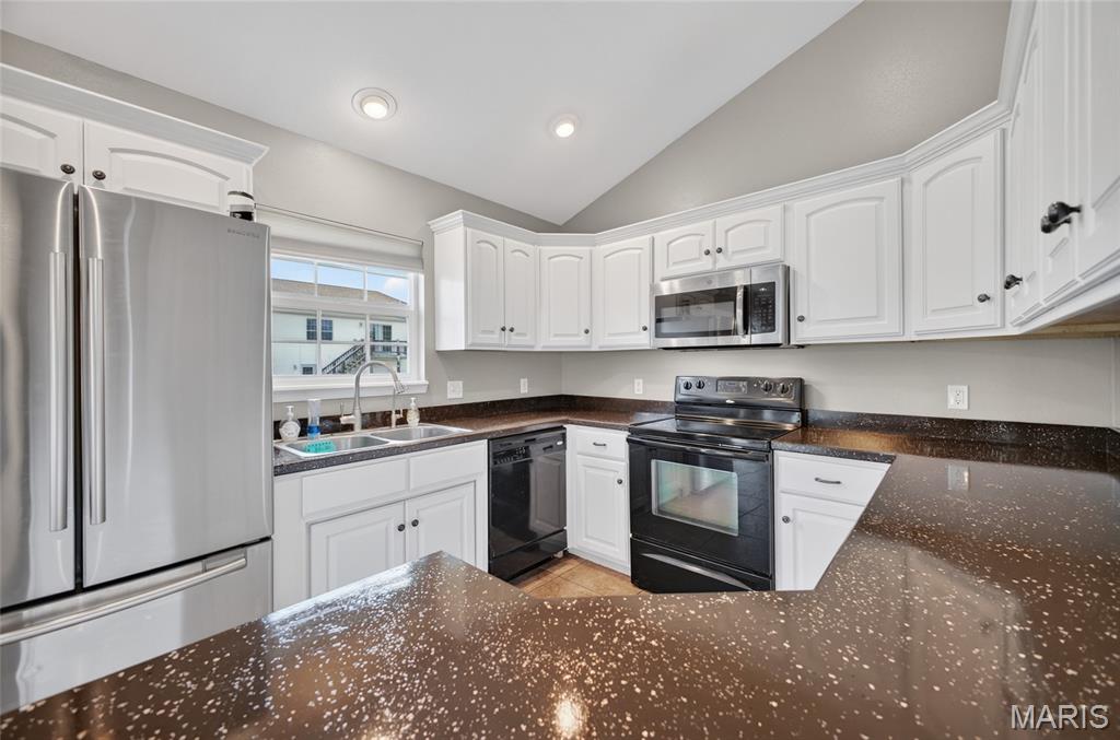 22953 Revelation Road Waynesville, MO 65583 - Photo 6 of 49