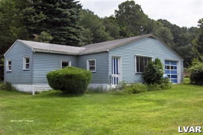 1523 Cherry Valley Road Stroudsburg, PA 18360 - Photo 2 of 6 Garage / Workshop