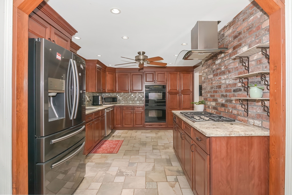 22 Ipswich Road Boxford, MA 01921 - Photo 3 of 40