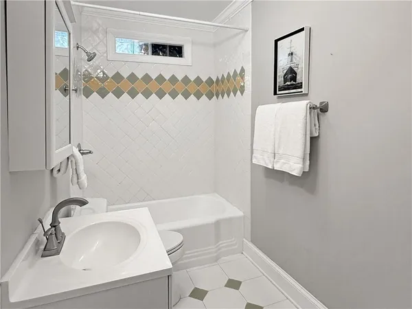$1,850 | 656 Timm Valley Road Northeast, Atlanta, GA 30305