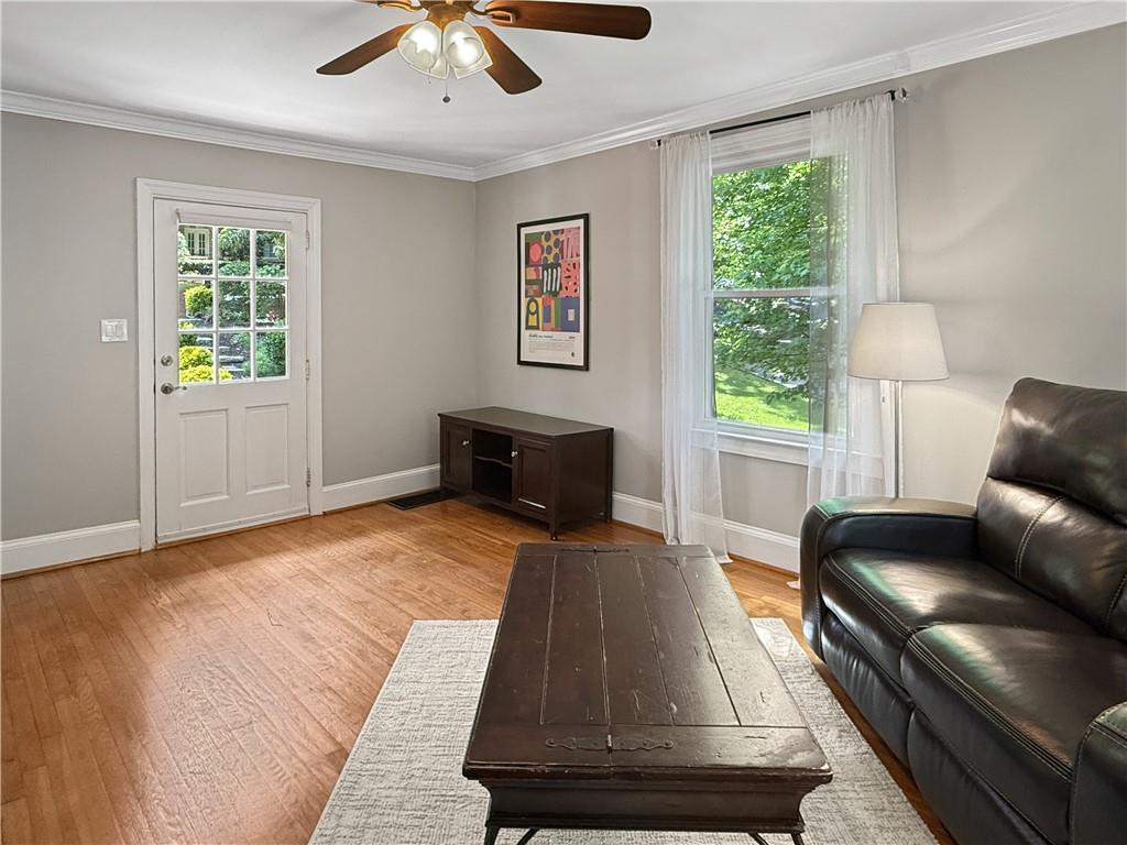 656 Timm Valley Road Northeast Atlanta, GA 30305 - Photo 5 of 19