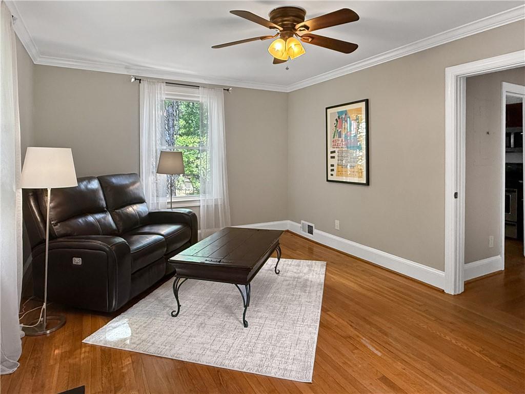 656 Timm Valley Road Northeast Atlanta, GA 30305 - Photo 6 of 19