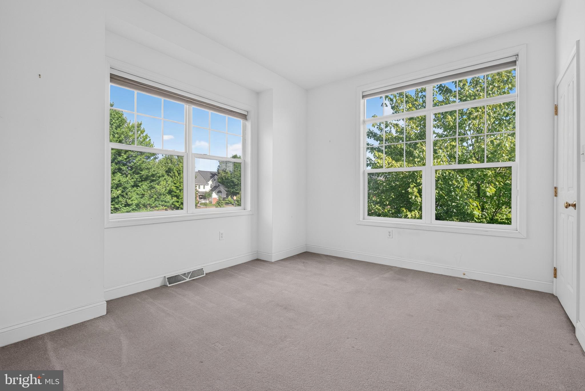 1001 Kent Garden Lititz, PA 17543 - Photo 32 of 46 Gallery Image 32