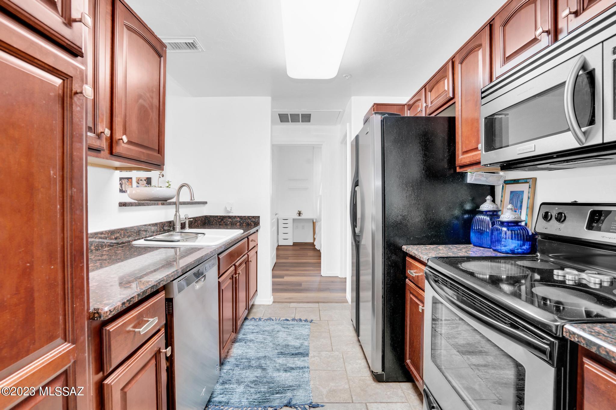 2550 East River Road, Unit 15101 Tucson, AZ 85718 - Photo 18 of 39