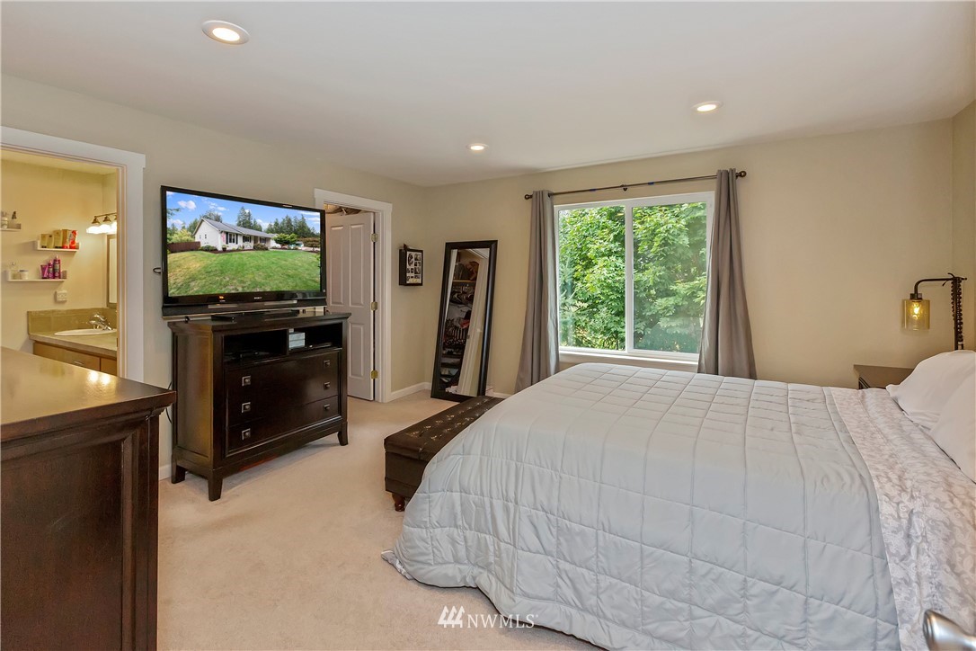 15022 Sidney Road Southwest Port Orchard, WA 98367 - Photo 14 of 33 Gallery Image 14