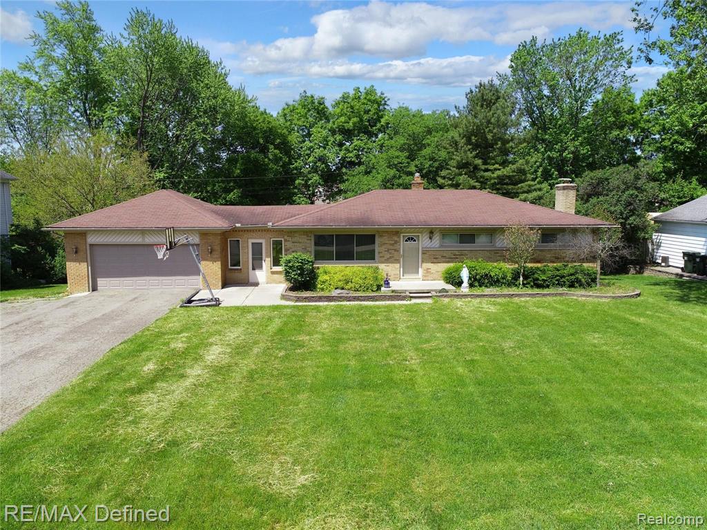 2850 Harrington Road Rochester Hills, MI 48307 - Photo 1 of 25