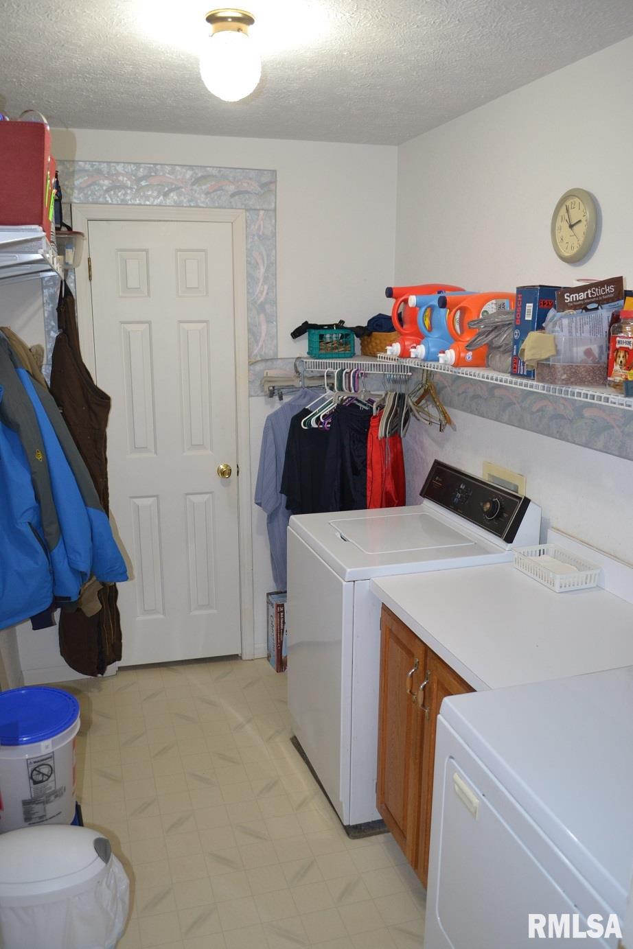 1635 Matson Road Jacksonville, IL 62650 - Photo 16 of 43