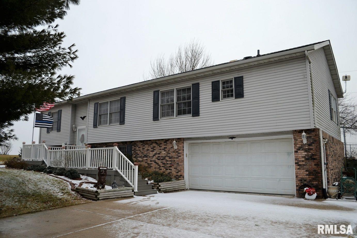 1635 Matson Road Jacksonville, IL 62650 - Photo 2 of 43