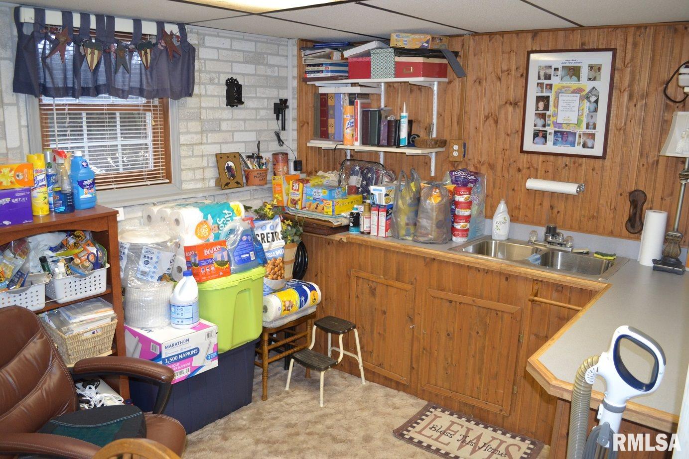 1635 Matson Road Jacksonville, IL 62650 - Photo 37 of 43