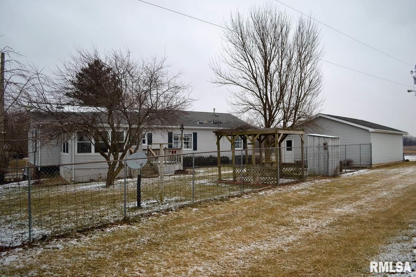 1635 Matson Road Jacksonville, IL 62650 - Photo 39 of 43