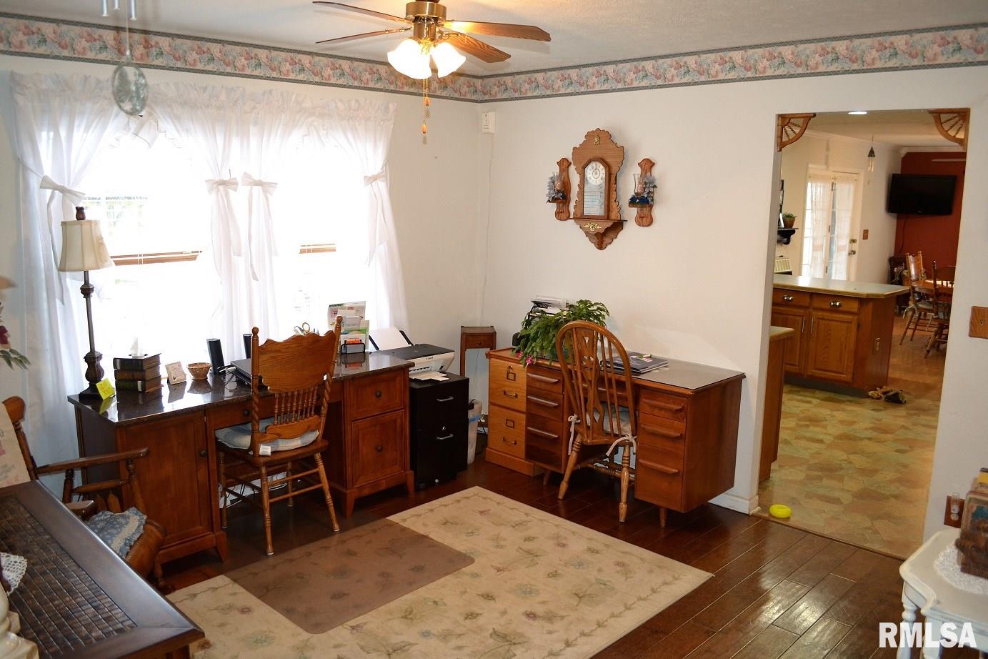1635 Matson Road Jacksonville, IL 62650 - Photo 7 of 43