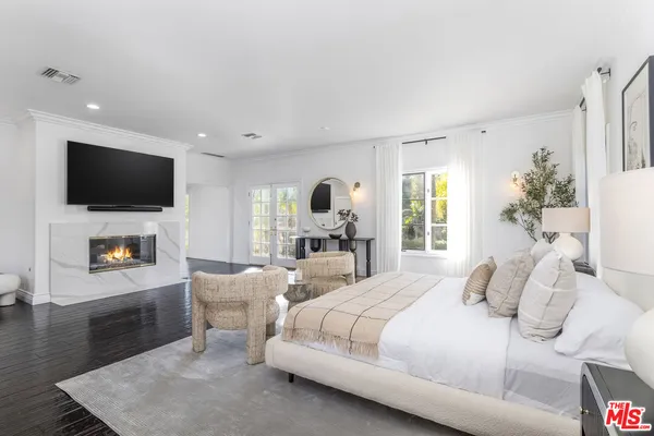 $18,495 | 17230 1/2 Silver Lane, Encino, CA 91316