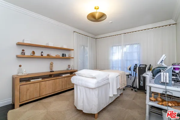 $18,495 | 17230 1/2 Silver Lane, Encino, CA 91316