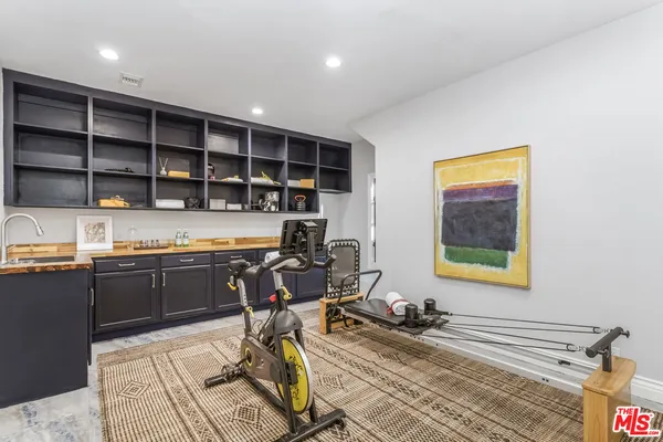 $18,495 | 17230 1/2 Silver Lane, Encino, CA 91316