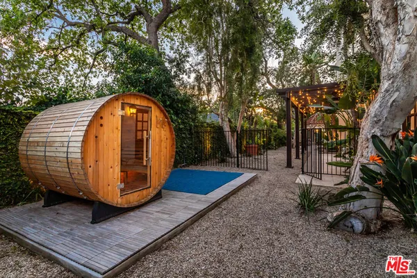 $18,495 | 17230 1/2 Silver Lane, Encino, CA 91316