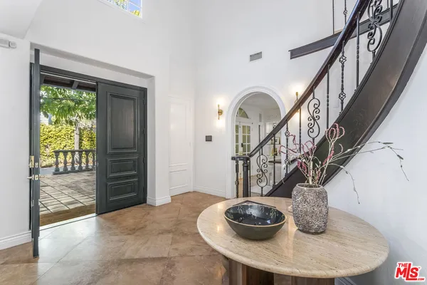 $18,495 | 17230 1/2 Silver Lane, Encino, CA 91316