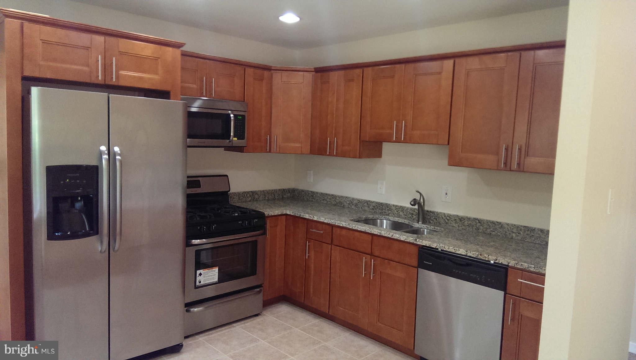 411 Eisner Street Silver Spring, MD 20901 - Photo 10 of 26 Kitchen