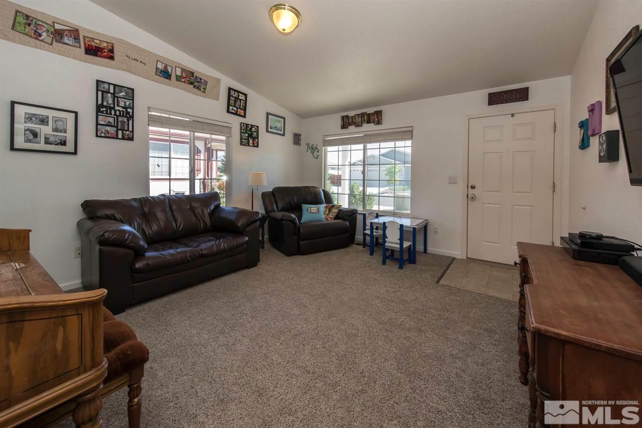 18312 Quarry Court Reno, NV 89508 - Photo 8 of 23 Photo 8