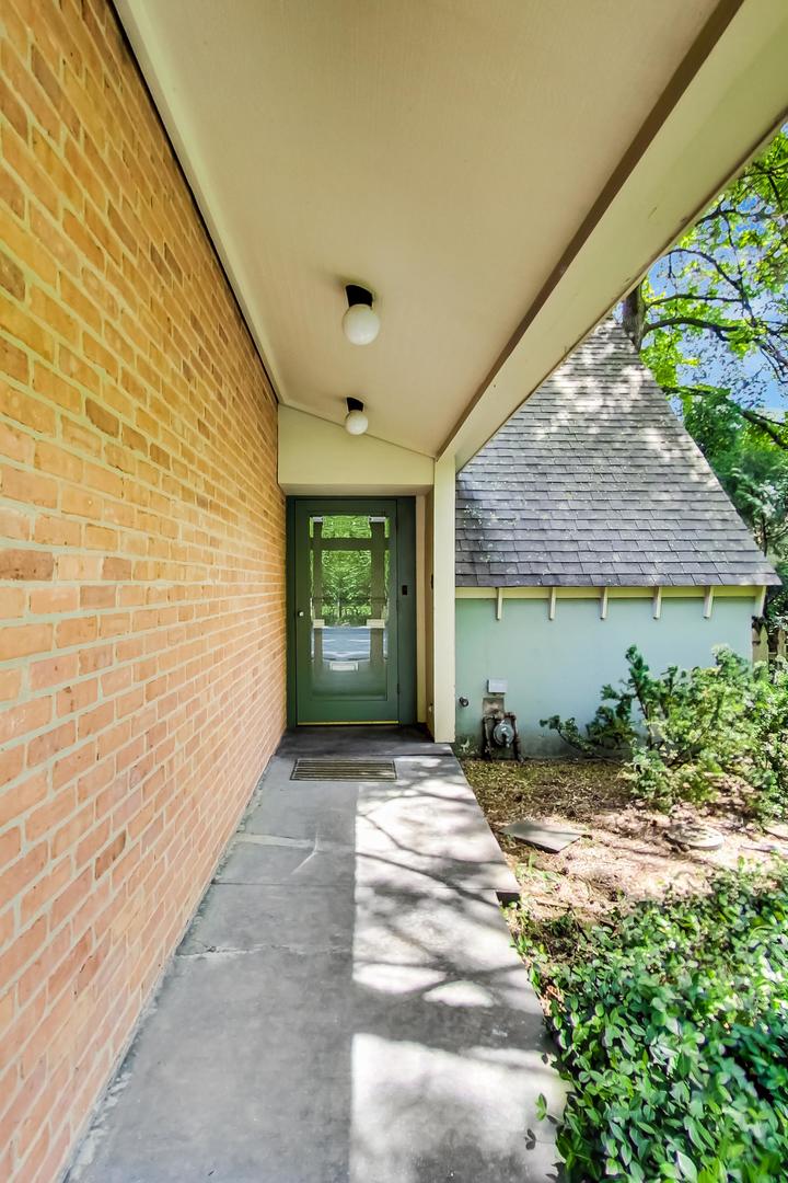 551 Ridge Road Kenilworth, IL 60043 - Photo 3 of 40