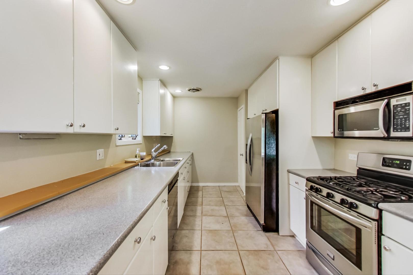 551 Ridge Road Kenilworth, IL 60043 - Photo 6 of 40