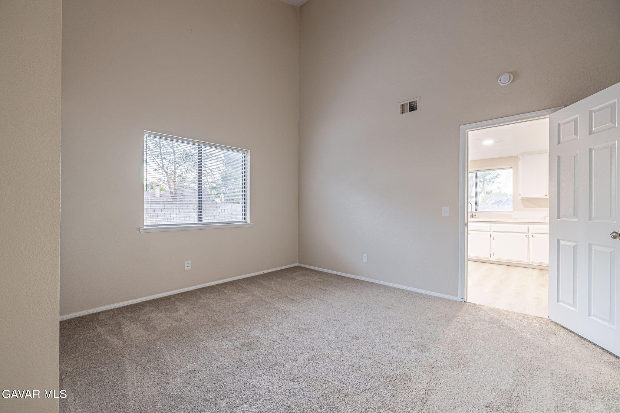 1201 Camran Avenue Lancaster, CA 93535 - Photo 4 of 49 28-web-or-mls-AVOH--36