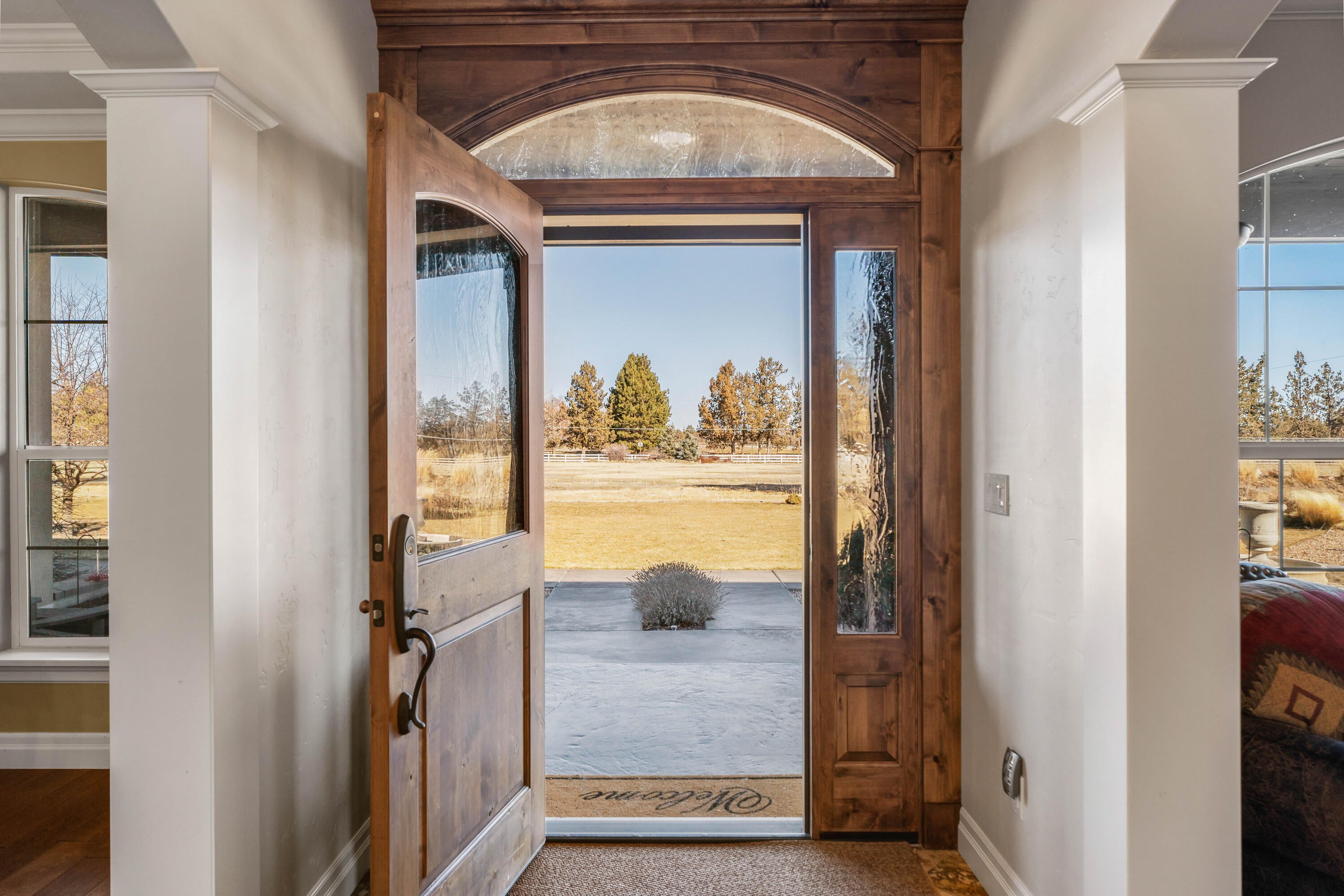 64420 Bailey Road Bend, OR 97703 - Photo 4 of 83 14-Entry