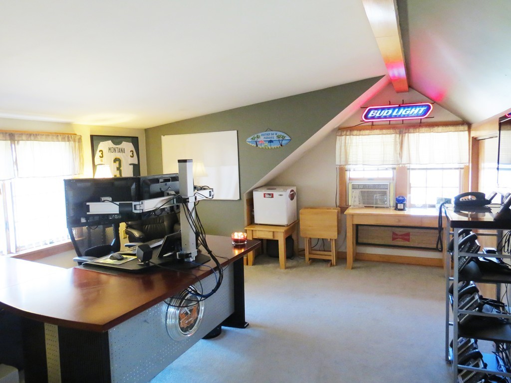 53 Lakeview Road Foxboro, MA 02035 - Photo 18 of 23 Gallery Image 18