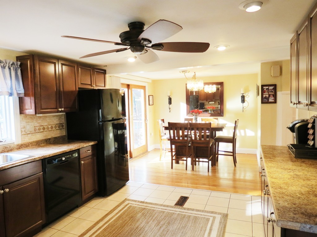 53 Lakeview Road Foxboro, MA 02035 - Photo 10 of 23 Gallery Image 10