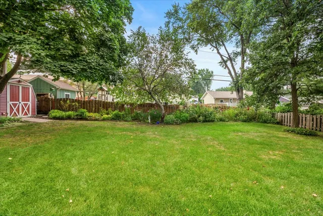 $340,000 | 3705 Anne Street, McHenry, IL 60050