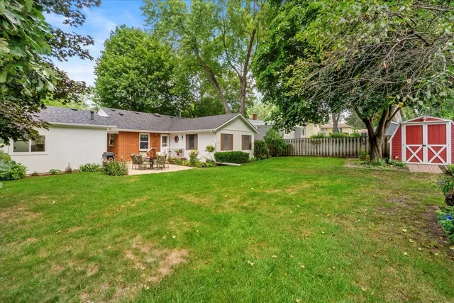 $340,000 | 3705 Anne Street, McHenry, IL 60050