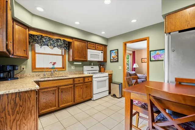 $340,000 | 3705 Anne Street, McHenry, IL 60050