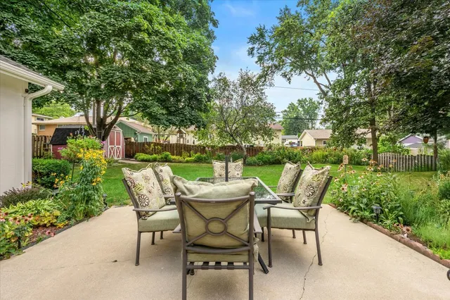 $340,000 | 3705 Anne Street, McHenry, IL 60050