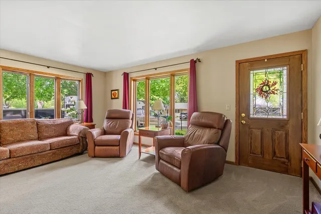 $340,000 | 3705 Anne Street, McHenry, IL 60050