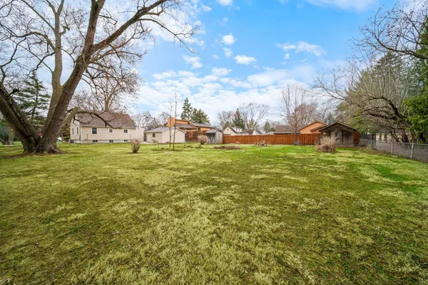 $390,000 | 28W686 Townline Road, Warrenville, IL 60555