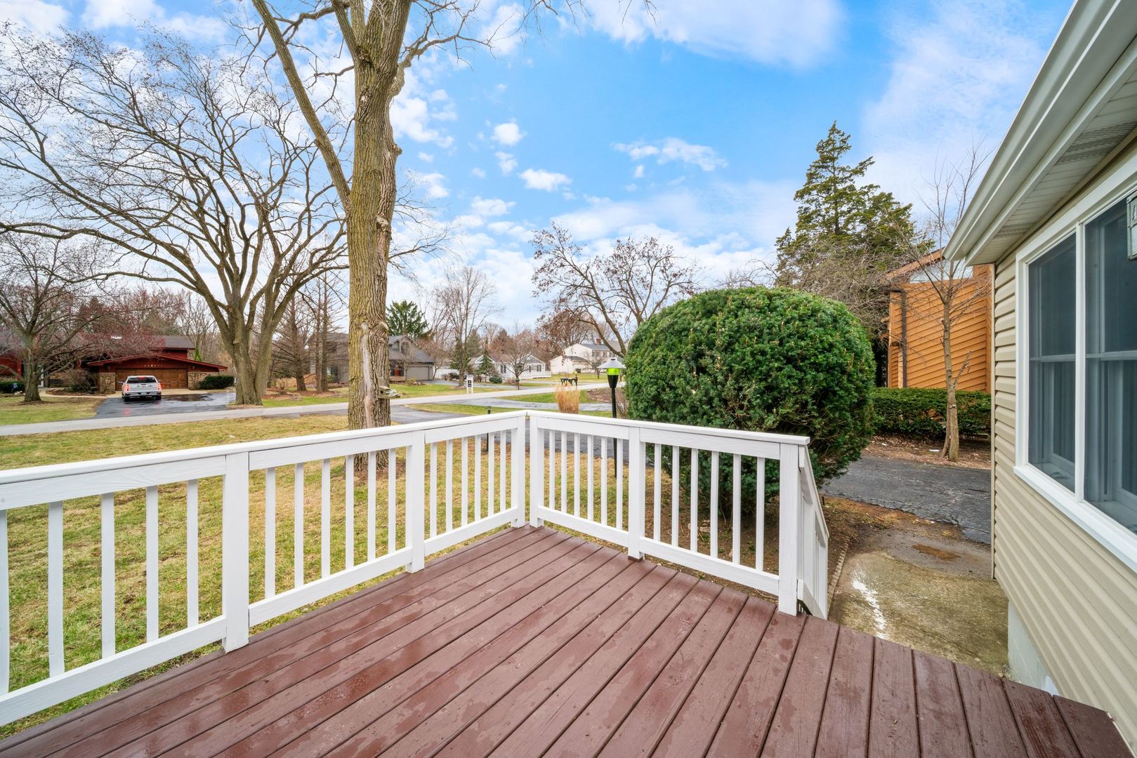 28W686 Townline Road Warrenville, IL 60555 - Photo 5 of 44