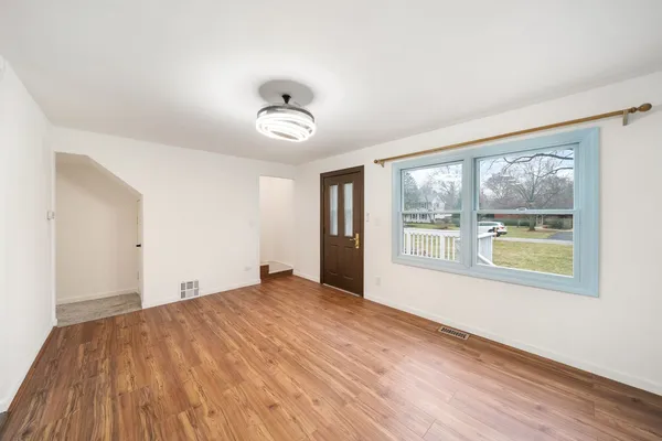 $390,000 | 28W686 Townline Road, Warrenville, IL 60555