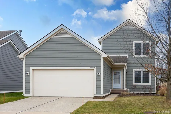 $2,100 | 30850 Collingdale Drive, Novi, MI 48377