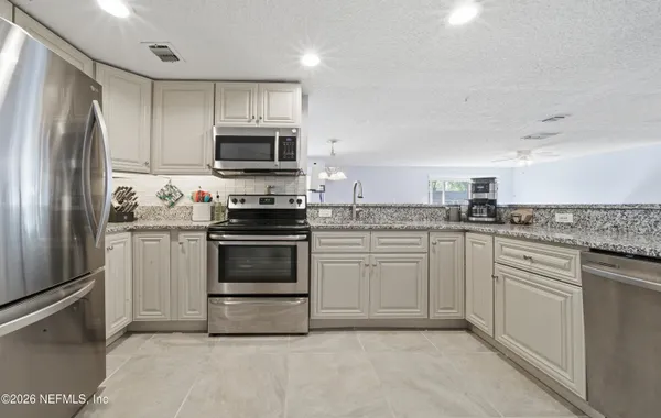 $1,900 | 972 Dostie Circle, Orange Park, FL 32065