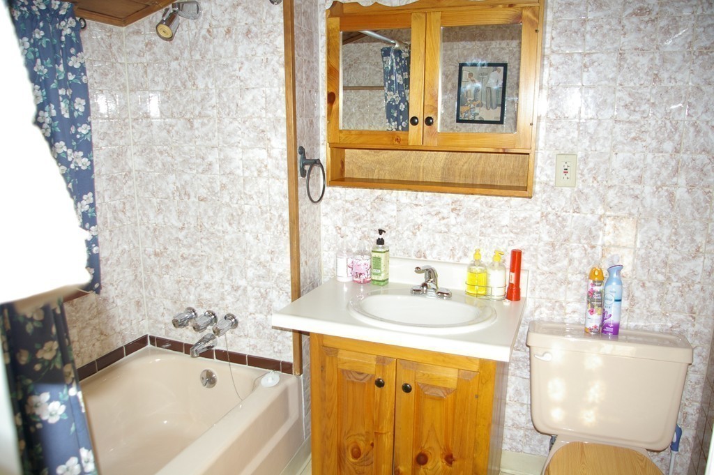 26 Ruggles Street Quincy, MA 02169 - Photo 10 of 23 Gallery Image 10