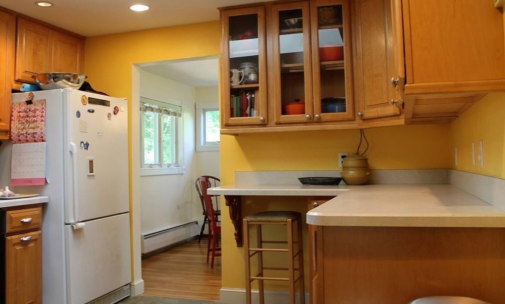 128 Aspen Road Swampscott, MA 01907 - Photo 8 of 20 Gallery Image 8