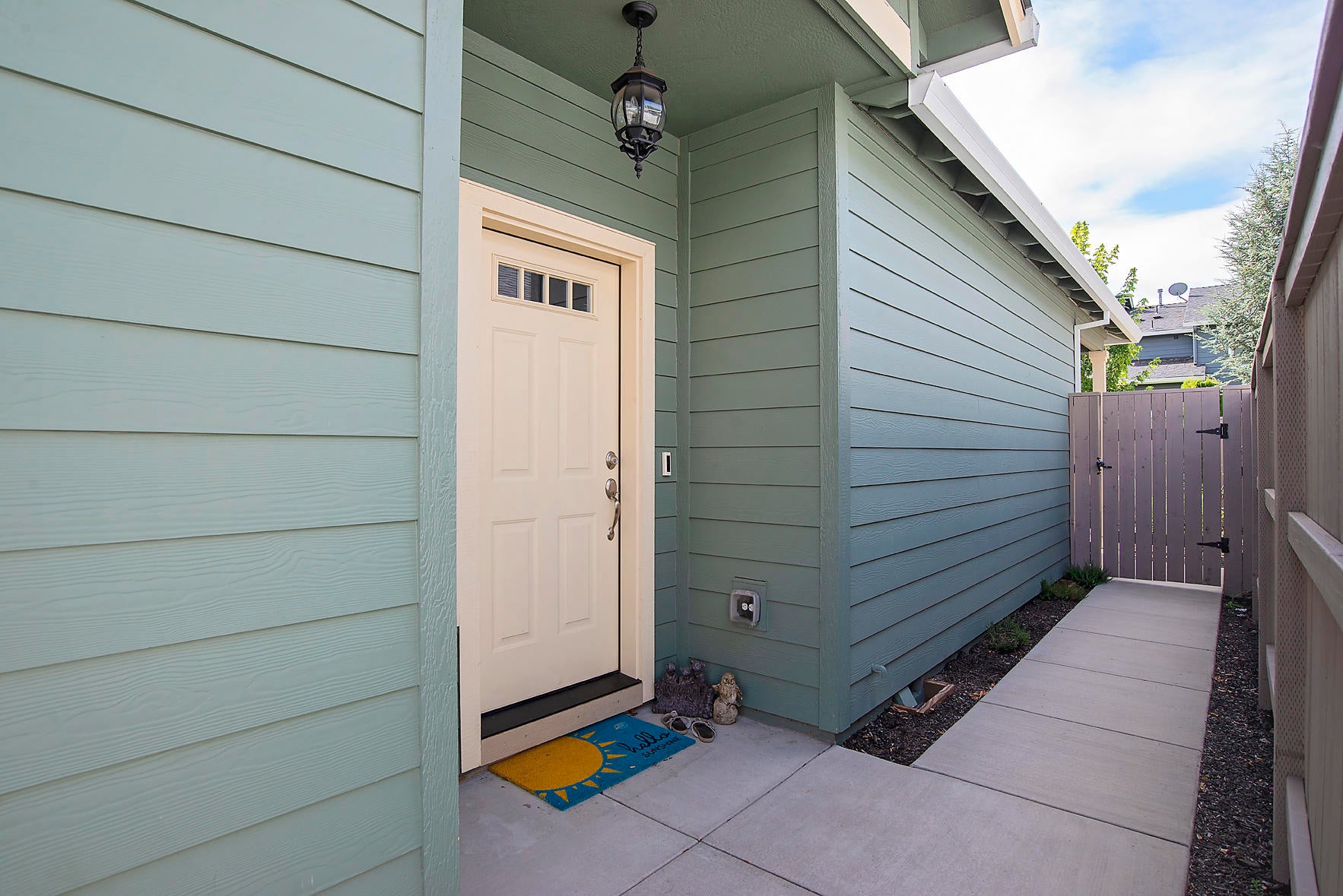 391 Live Oak Loop Central Point, OR 97502 - Photo 3 of 16 Live Oak_014
