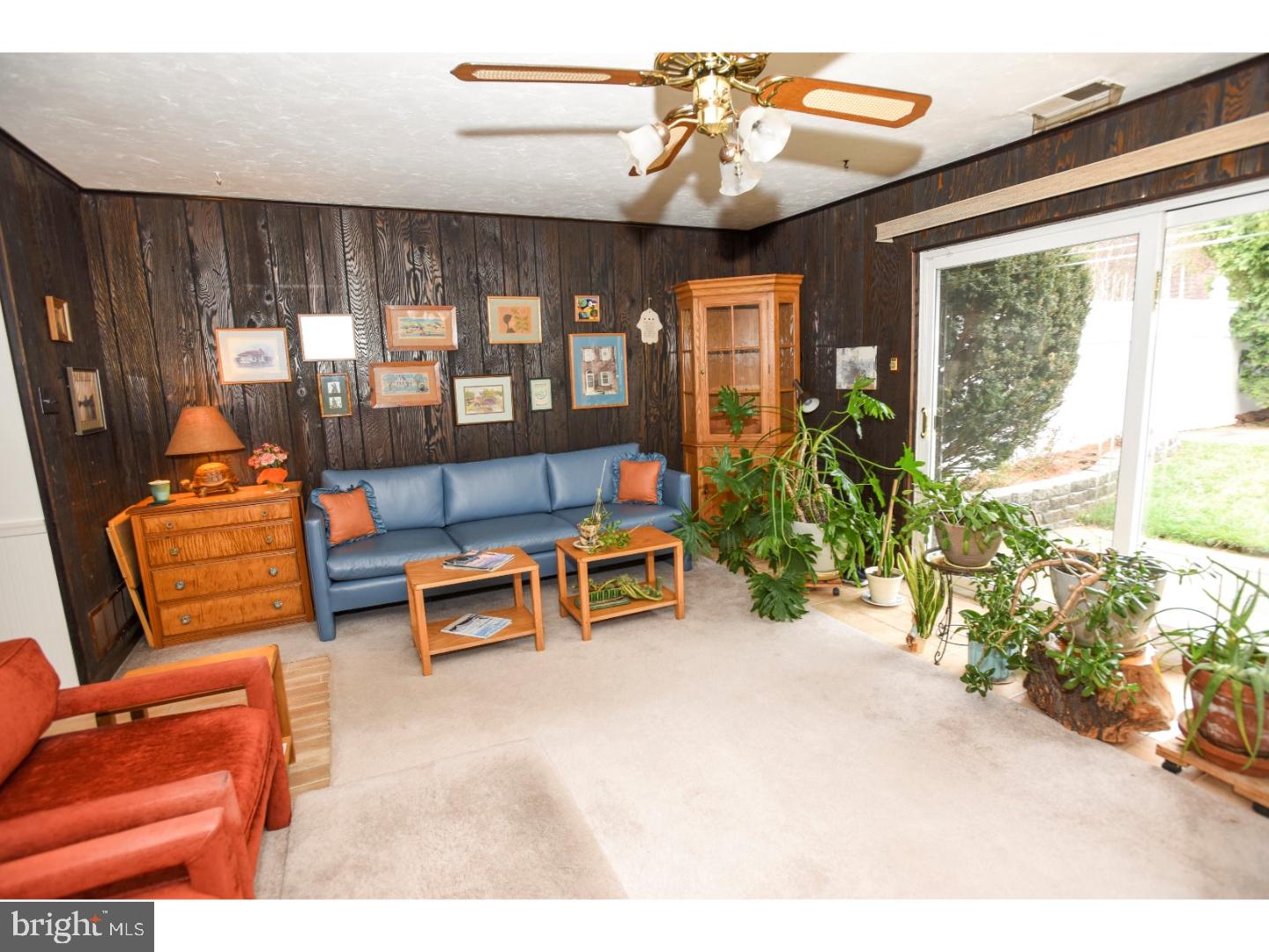 9905 Wingtip Road Philadelphia, PA 19115 - Photo 14 of 25 Family Room