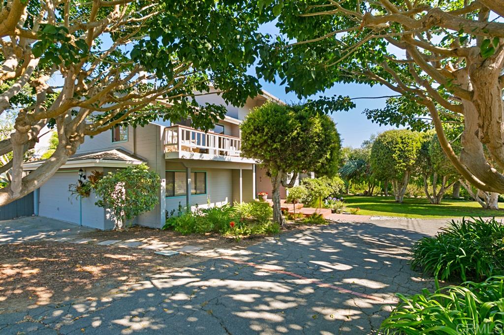 1353 Burgundy Road Encinitas, CA 92024 - Photo 2 of 23