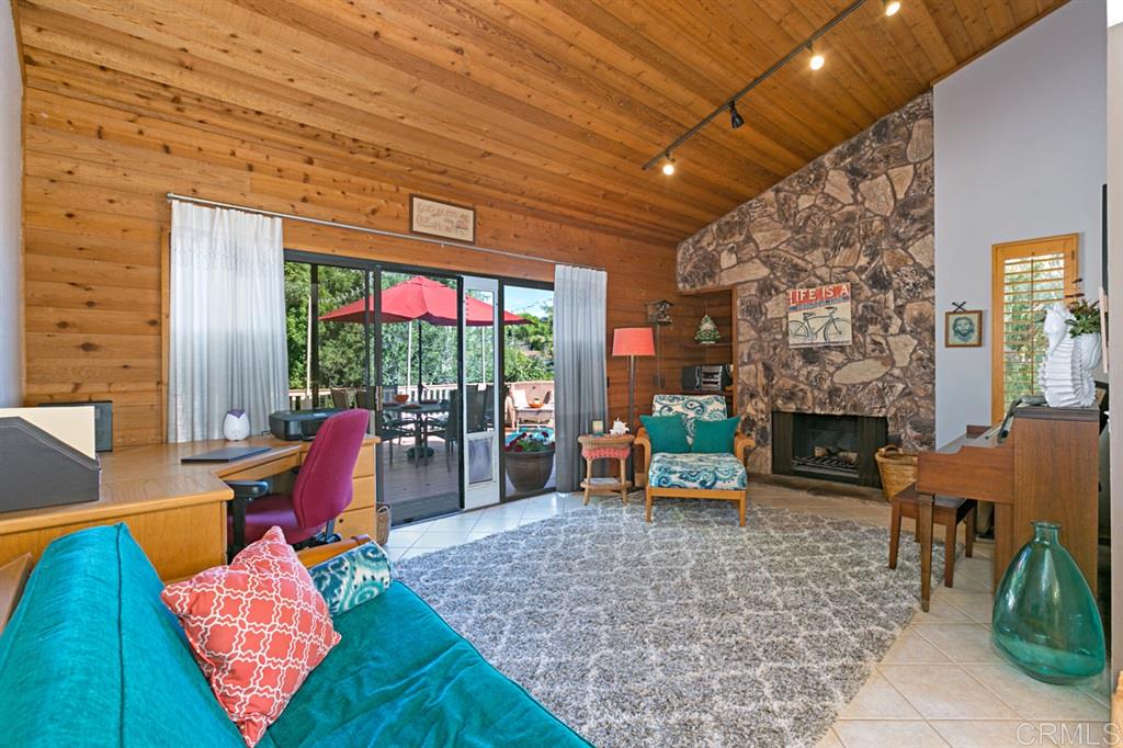 1353 Burgundy Road Encinitas, CA 92024 - Photo 5 of 23
