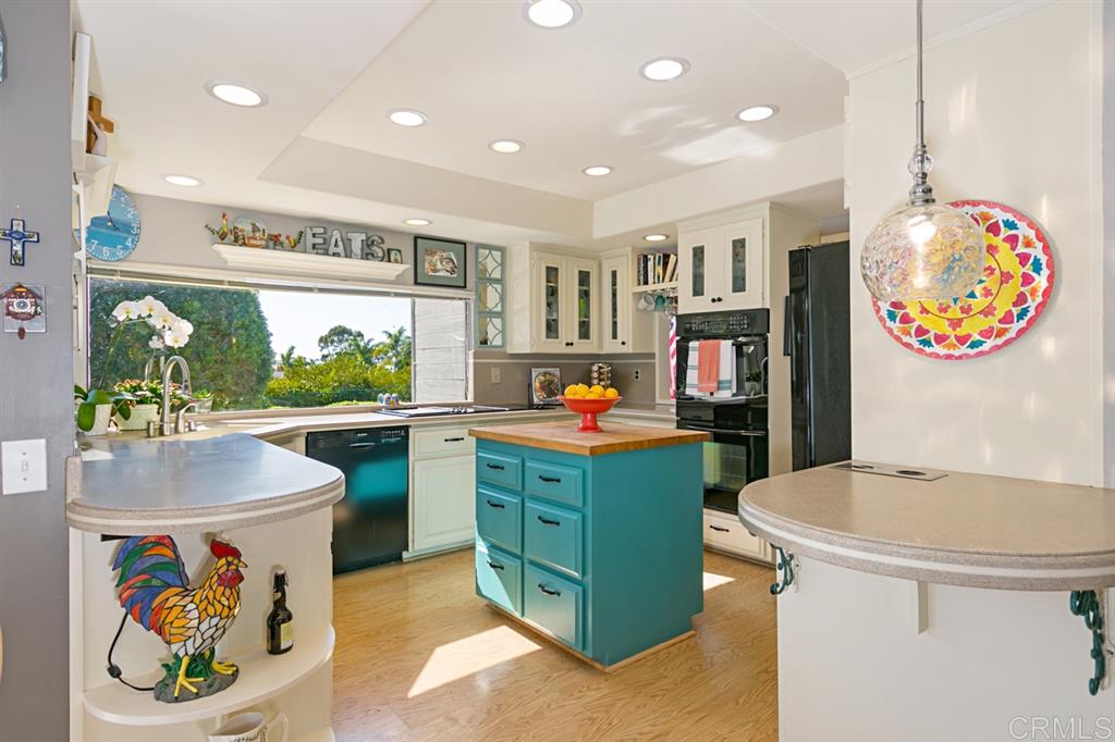 1353 Burgundy Road Encinitas, CA 92024 - Photo 7 of 23