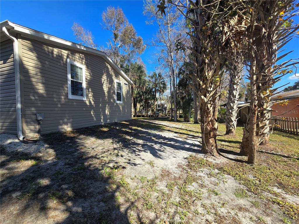 56290 Cherry Tree Road Astor, FL 32102 - Photo 22 of 27