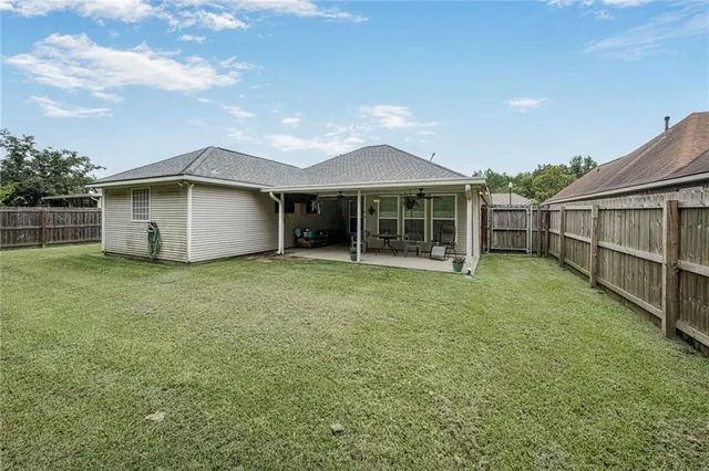 $220,000 | 23597 South Point Drive, Denham Springs, LA 70726