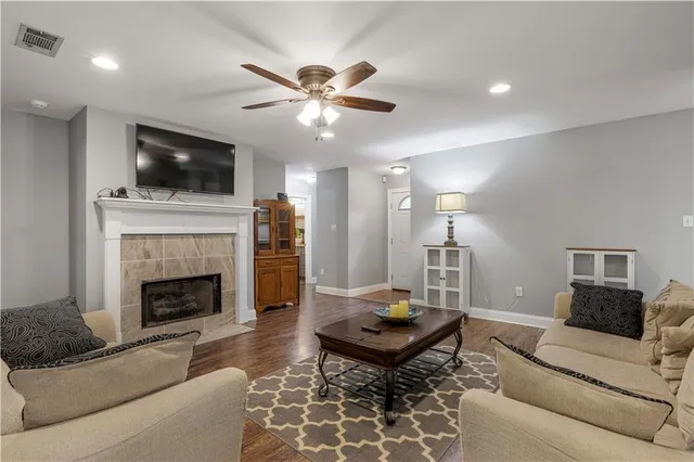 $220,000 | 23597 South Point Drive, Denham Springs, LA 70726