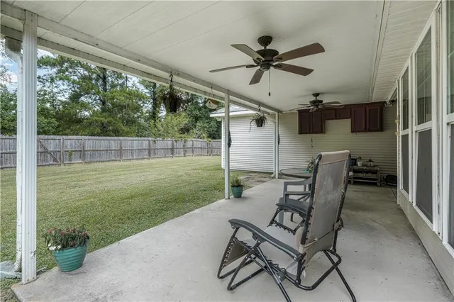$220,000 | 23597 South Point Drive, Denham Springs, LA 70726